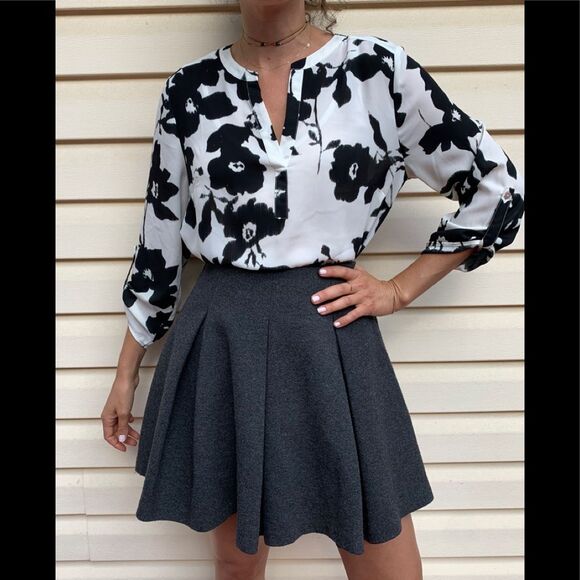 Daniel Rainn Black/white blouse, V-neck, long-sleeved, beautiful, elegant, S/M - Picture 6 of 11